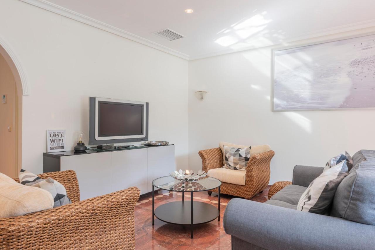 Excellent T2 Apartment With Pools 400M Falesia Beach Albufeira Ngoại thất bức ảnh
